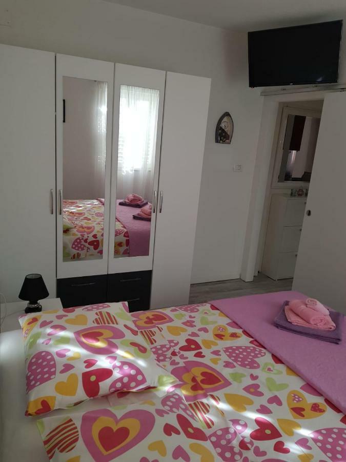 Apartments Centar - Mirjana Makarska Buitenkant foto