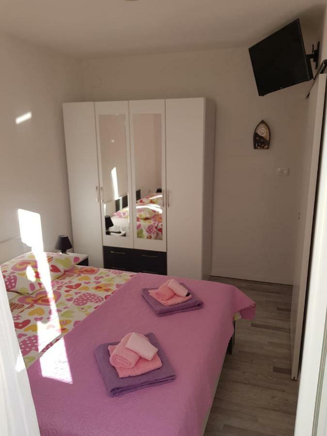 Apartments Centar - Mirjana Makarska Buitenkant foto