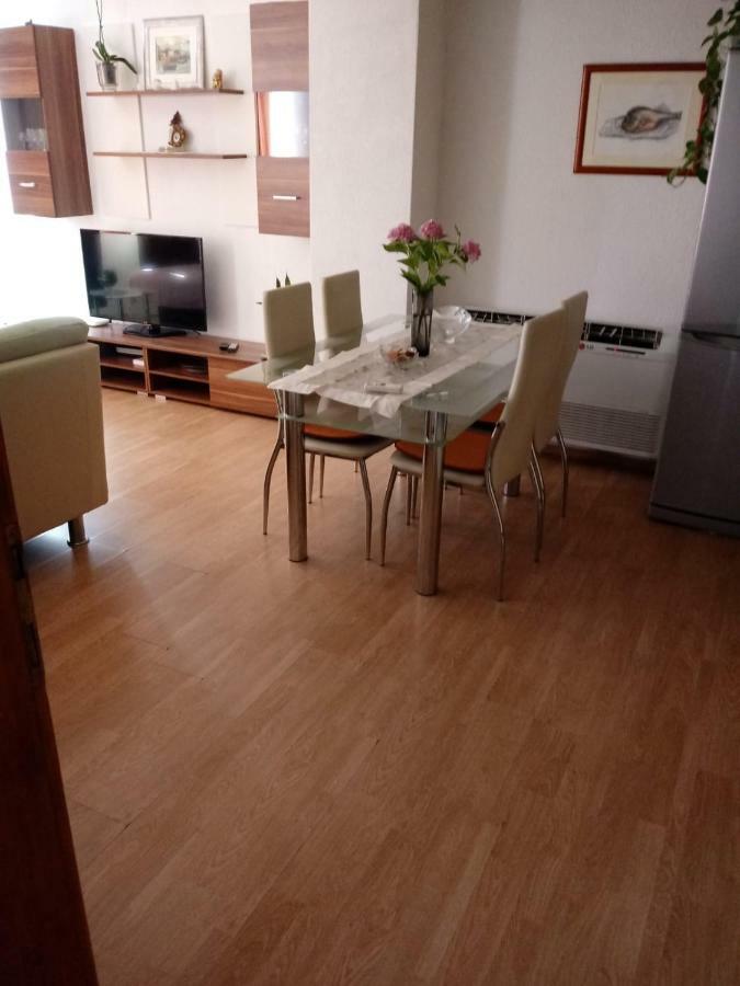 Apartments Centar - Mirjana Makarska Buitenkant foto