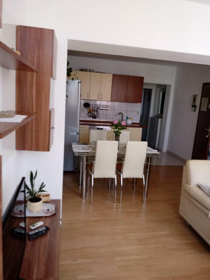 Apartments Centar - Mirjana Makarska Buitenkant foto