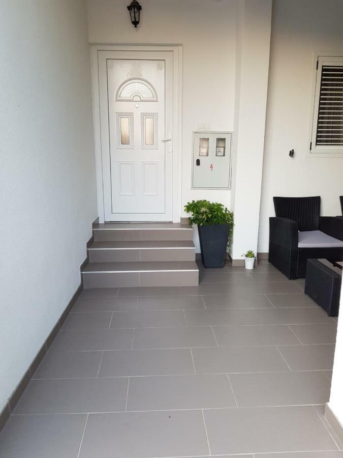 Apartments Centar - Mirjana Makarska Buitenkant foto
