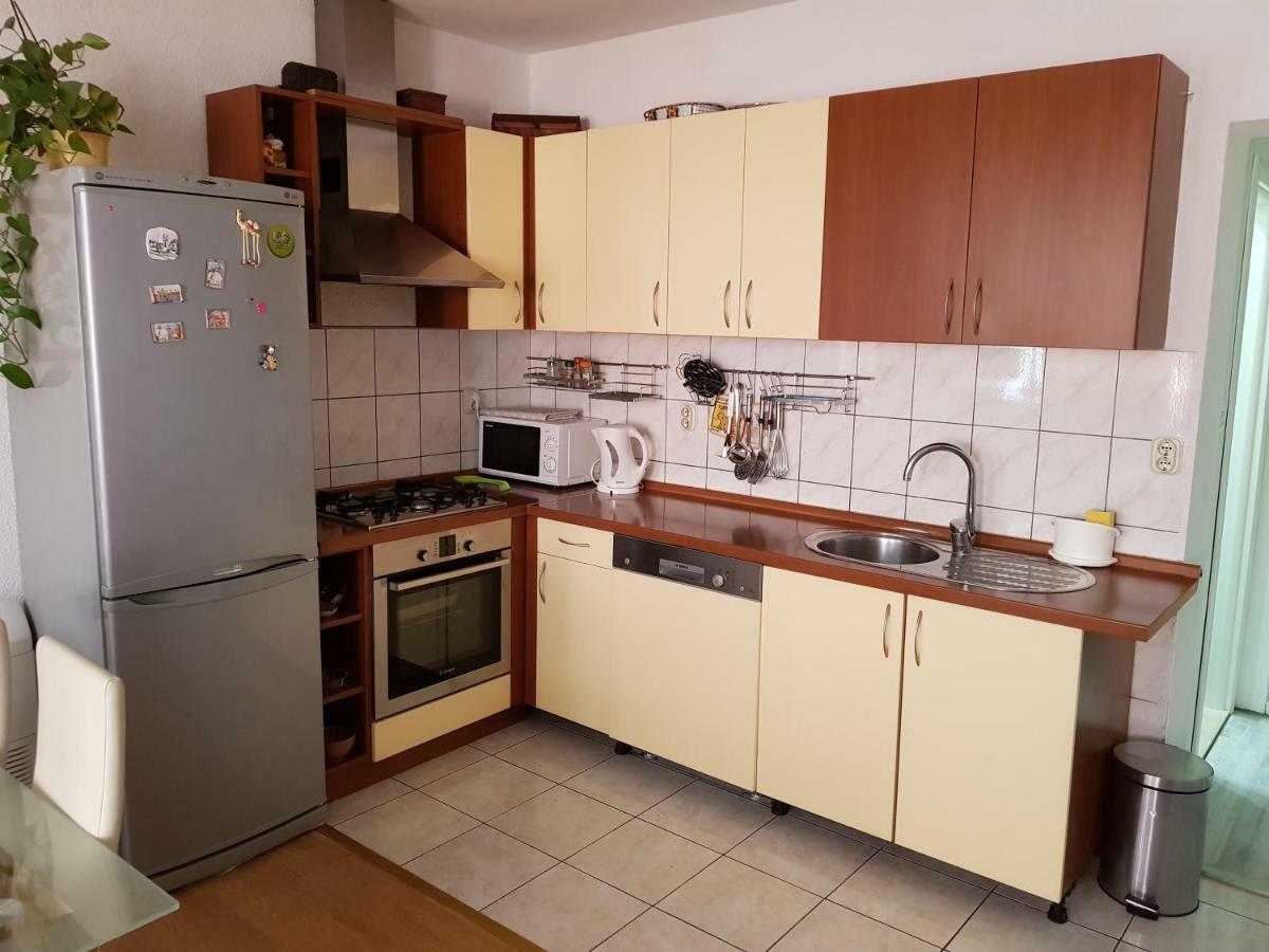 Apartments Centar - Mirjana Makarska Buitenkant foto