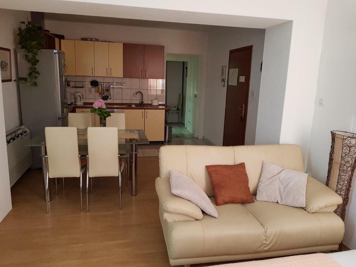 Apartments Centar - Mirjana Makarska Buitenkant foto