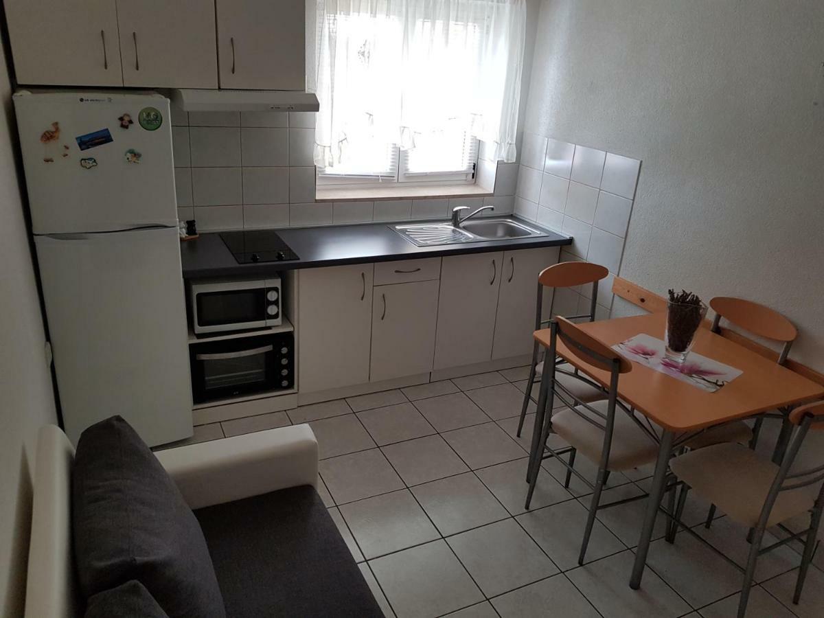 Apartments Centar - Mirjana Makarska Buitenkant foto